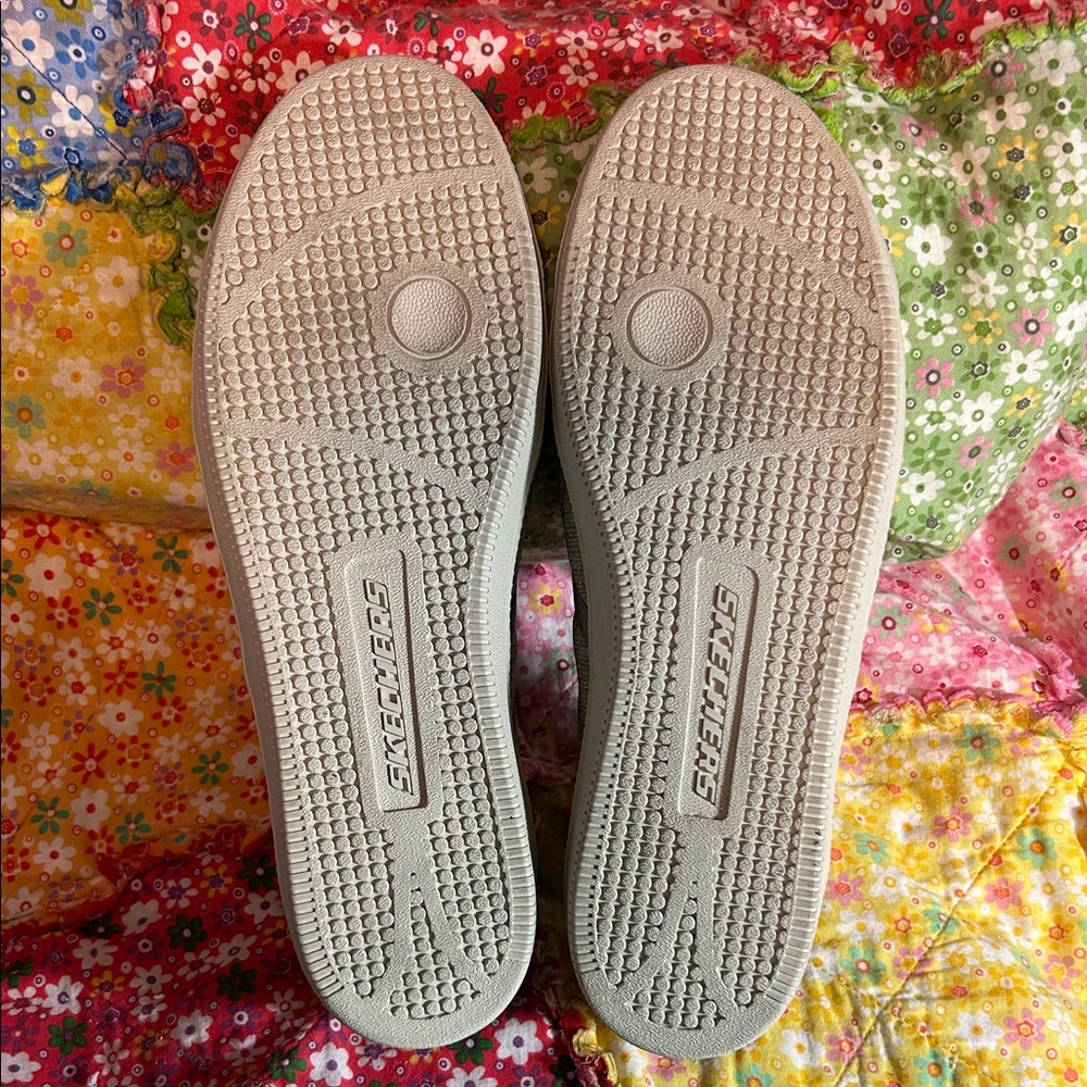 NWOB Skechers Women's Tan Sparkly Slip-On Air Cooled Memory Foam Sneakers, Sz 11 - Picture 7 of 10